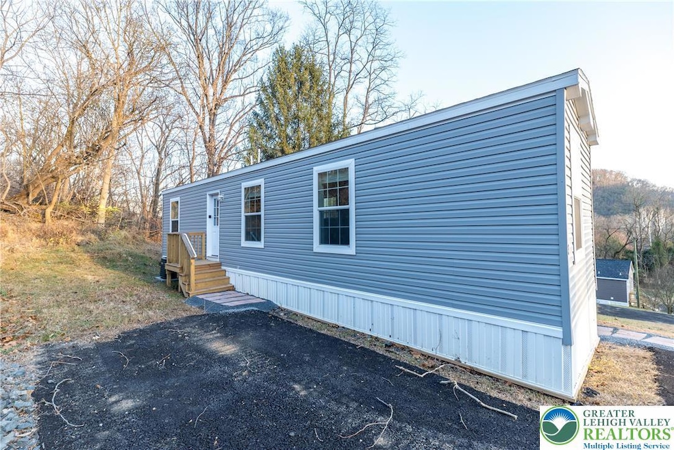 465 Royal Manor Rd unit LOT 3, Easton, PA 18042 - photo 1