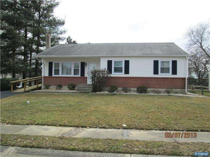 10 Westfield Dr, Newark, DE 19711 - photo 1