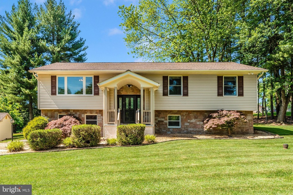 595 Noland Dr, Sykesville, MD 21784 - photo 1