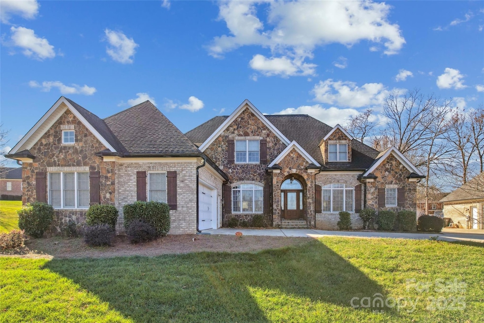 138 Pointer Ct SE, Concord, NC 28025 - photo 1