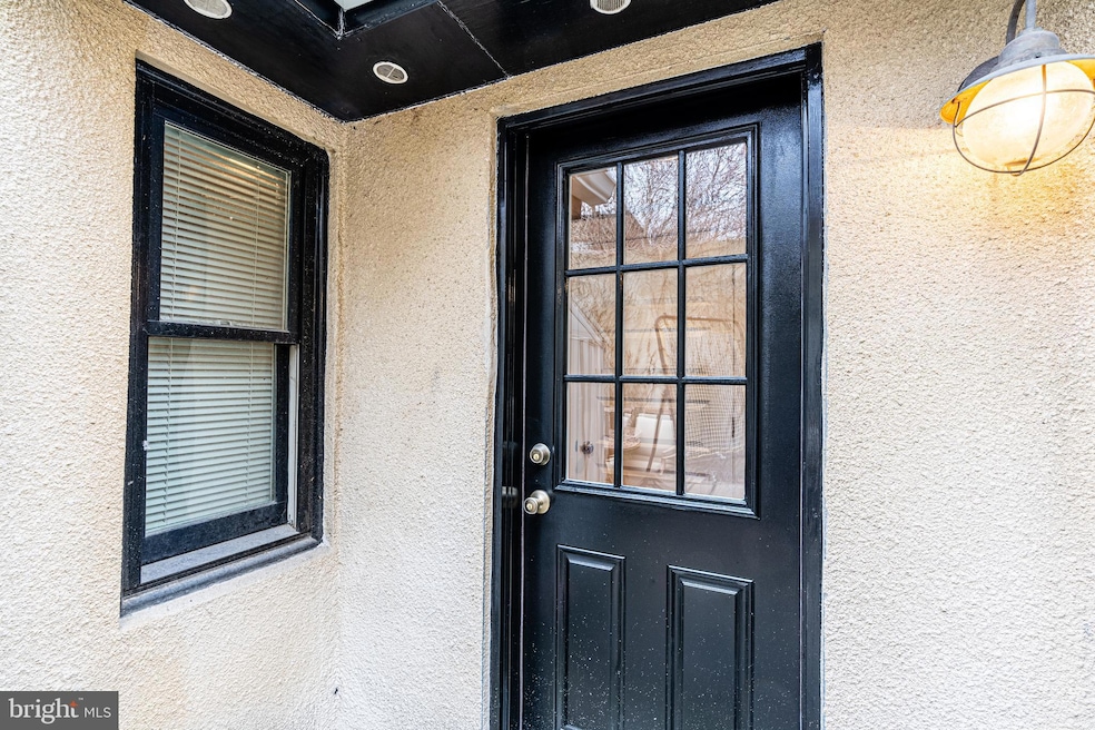 515 S Ann St unit 1, Baltimore, MD 21231 - photo 1