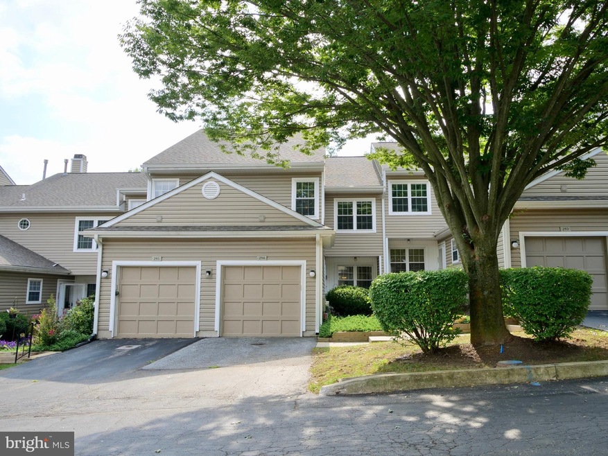 294 Stanton Ct unit 294, Glen Mills, PA 19342 - photo 1