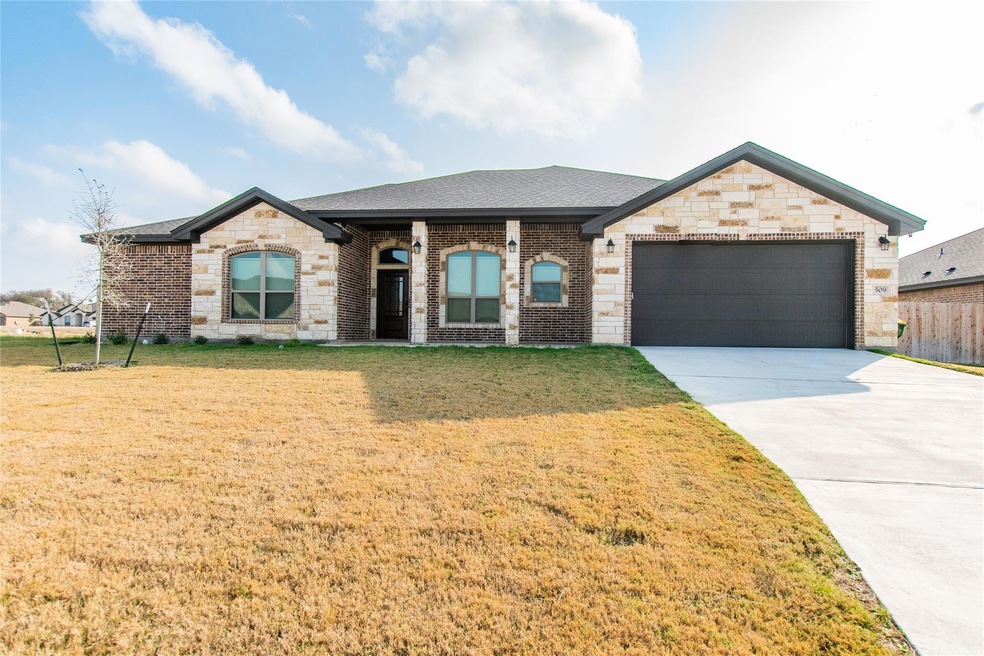 509 Magnolia Dr, Troy, TX 76579 - photo 1