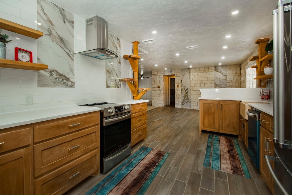 For Rent $2,200/month • Co-Listing Agent