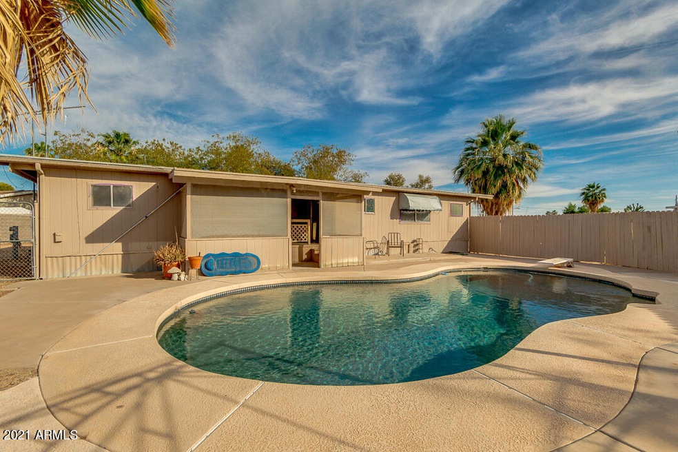 Cool off in this Sparkling Pool!