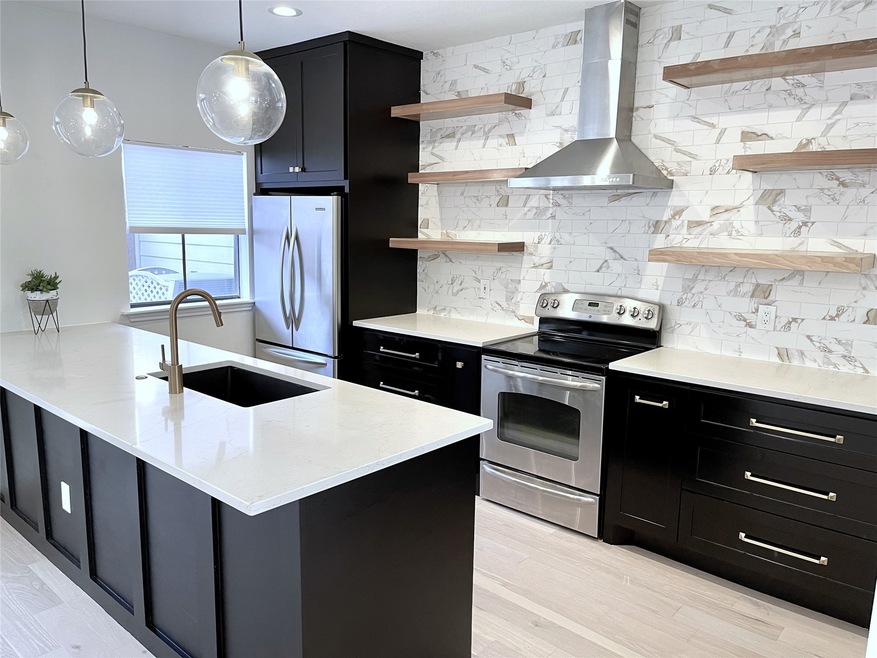 1201 Mcduffie St unit 151, Houston, TX 77019 - photo 1