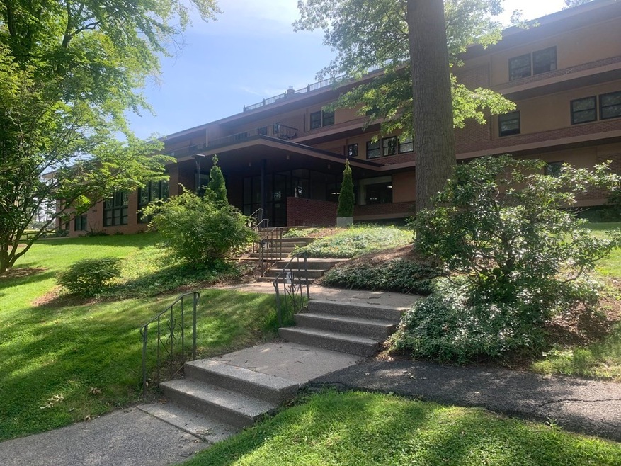 26 Crescent St unit 202, Northampton, MA 01060 - photo 1