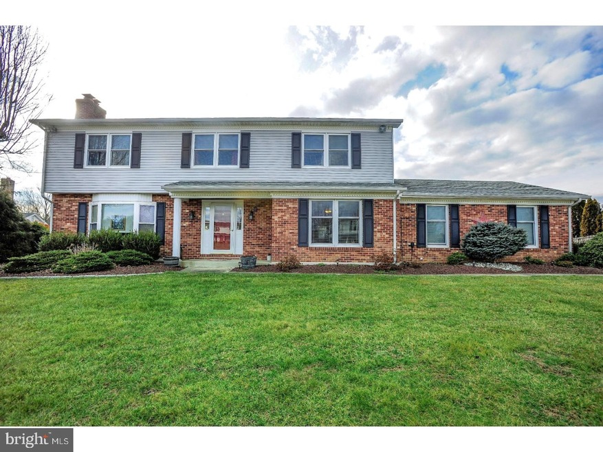 320 Manubay Ct, Bear, DE 19701 - photo 1