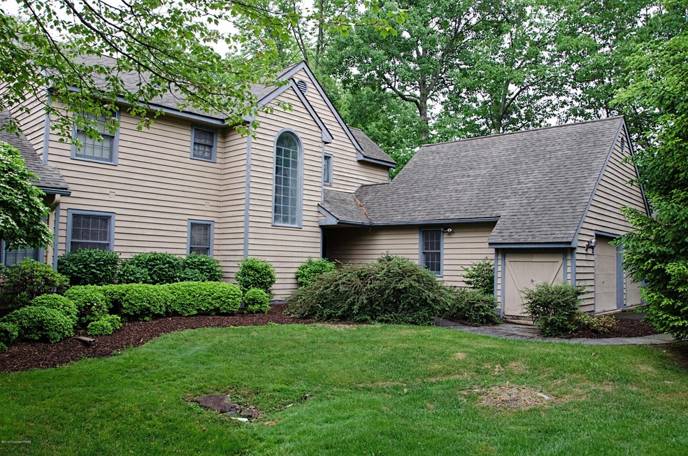 2201 Oak Hill Dr, Canadensis, PA 18325 - photo 1