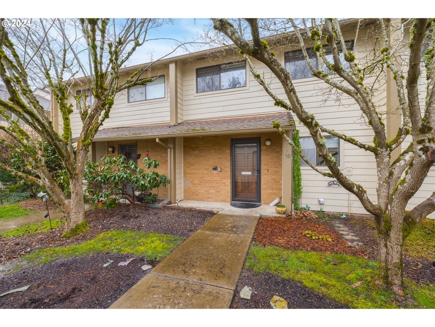 1100 N Meridian St unit 18, Newberg, OR 97132 - photo 1
