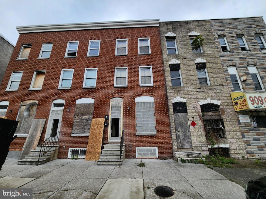 913 N Calhoun St, Baltimore, MD 21217 - photo 1