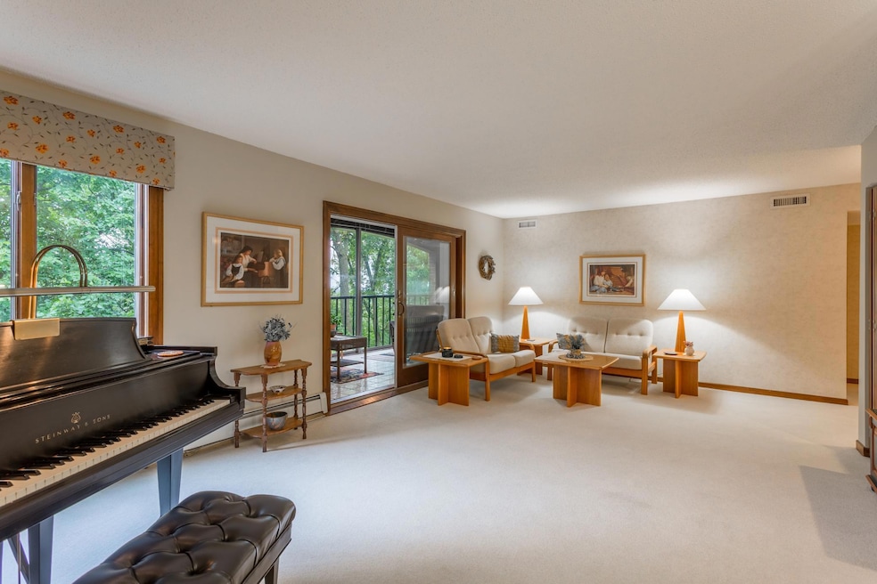 8430 Pennsylvania Rd unit 214, Bloomington, MN 55438 - photo 1