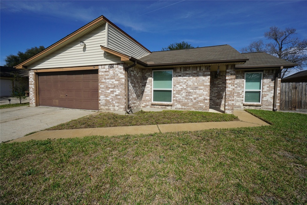 7926 Split Oak Dr, Houston, TX 77040 - photo 1