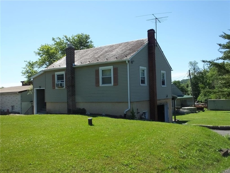 3428 E Grant St, Slatington, PA 18080 - photo 1