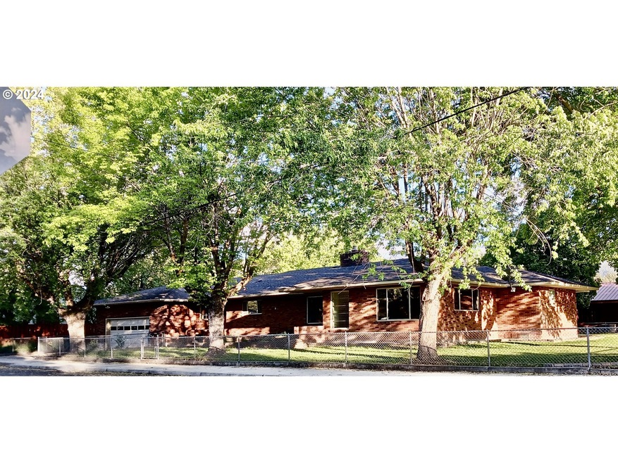 150 NW 2nd Ave, John Day, OR 97845 - photo 1