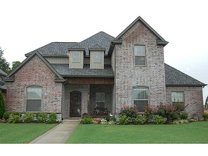 Exterior Front. Lots of curb appeal from this home that sits on a great corner lot!