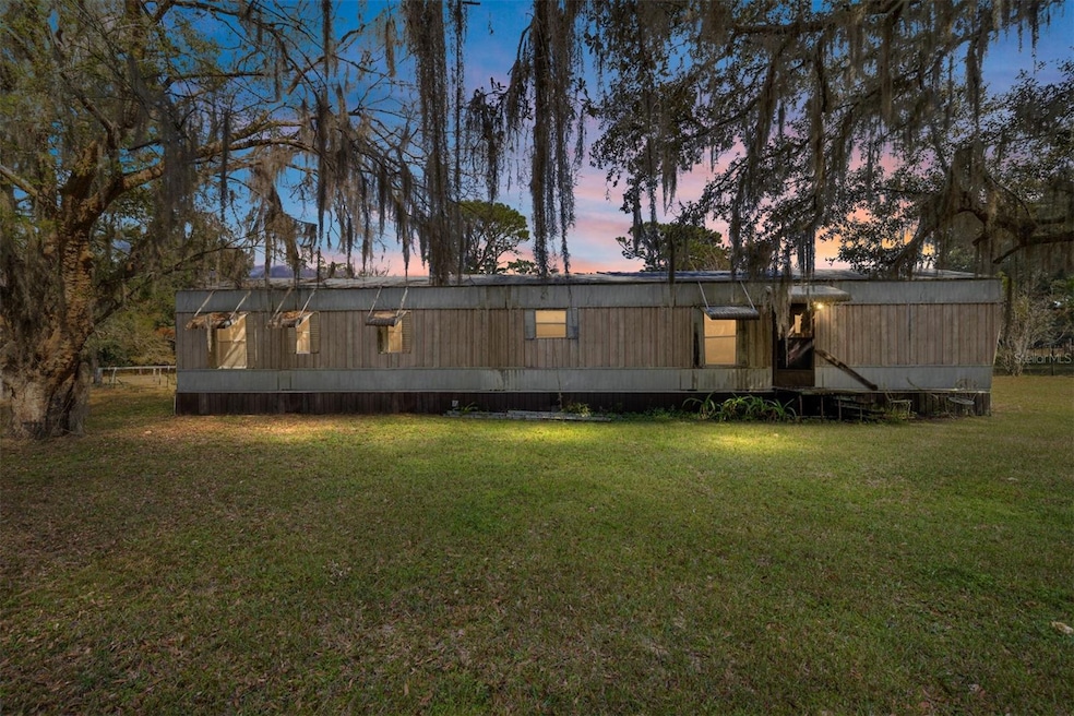 17053 NE 148th Terrace Rd, Fort Mc Coy, FL 32134 - photo 1