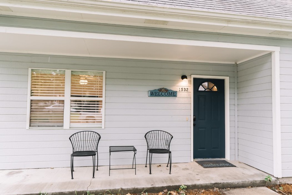 1532 Houston St, Manhattan, KS 66502 - photo 1