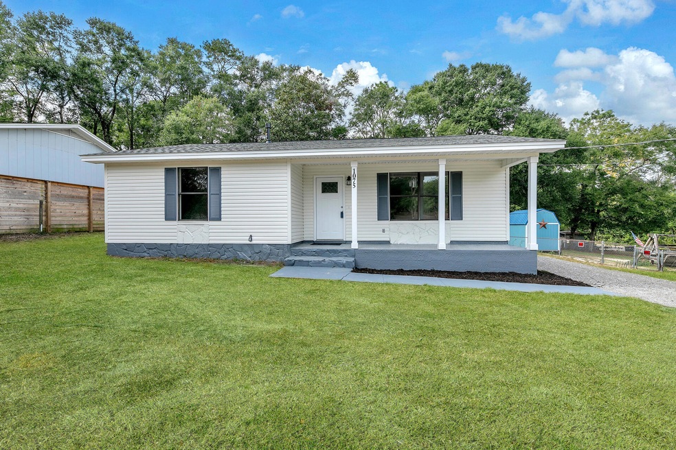 1075 Anderson St Crestview FL 32536 USA-