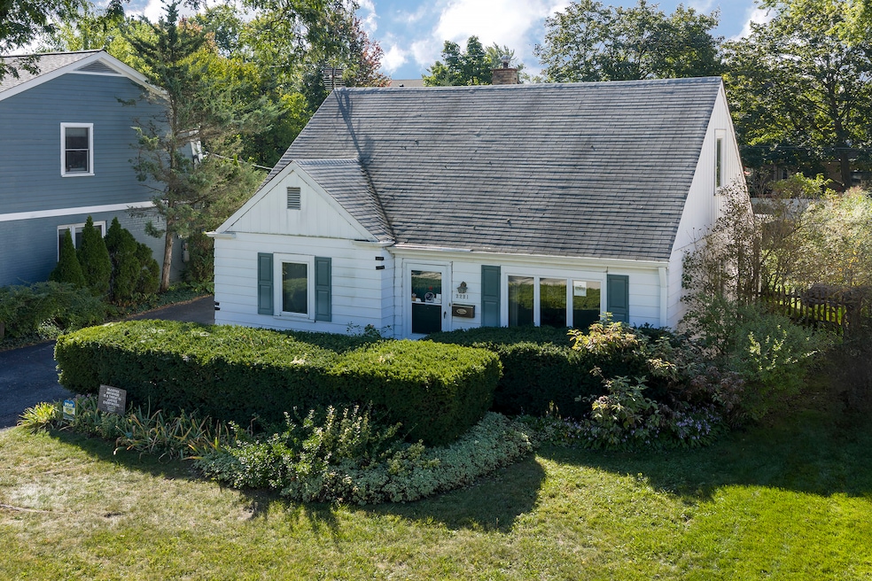 2221 Illinois Rd, Northbrook, IL 60062 - photo 1