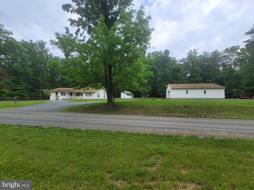 174 Hackberry Ln, Bluemont, VA 20135 - photo 1