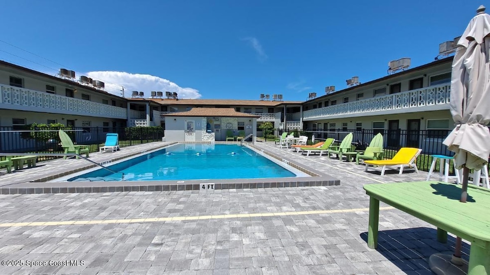 Windward West - Pool