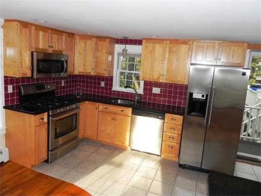 21 Nicholson St unit 3, Marblehead, MA 01945 - photo 1