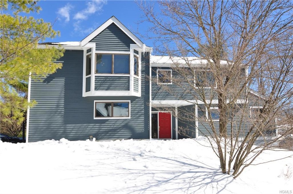 131 Rutter Dubois Ln, Irvington, NY 10533 - photo 1