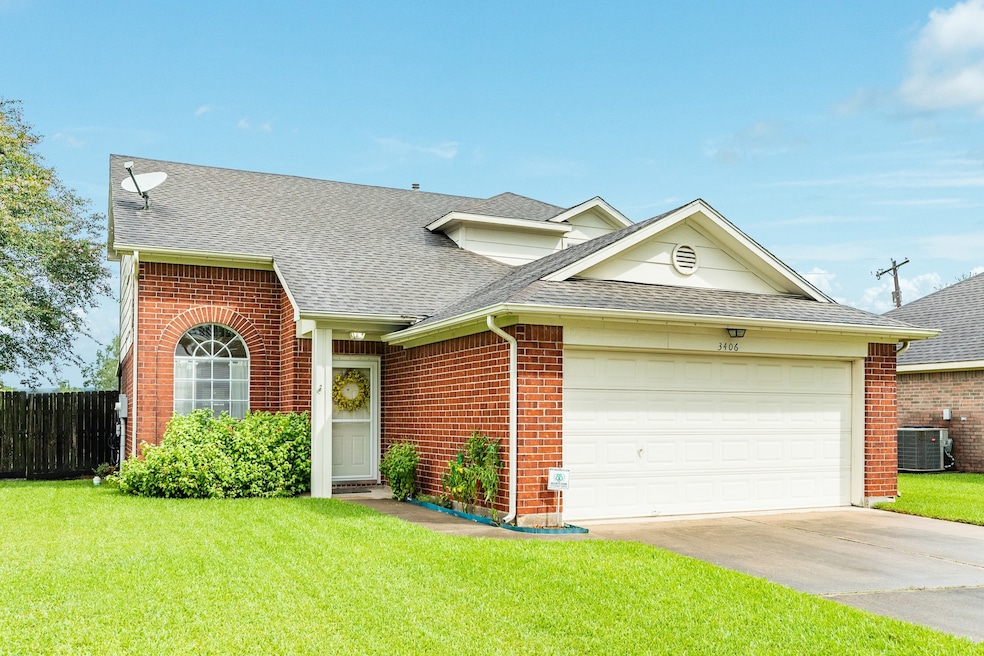 3406 Wood Fox Dr, Alvin, TX 77511 - photo 1