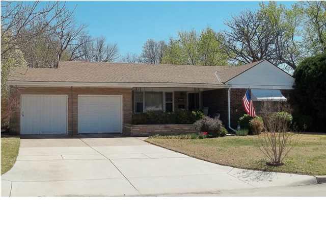 Front view of the home. Note the 2 car garage and 
