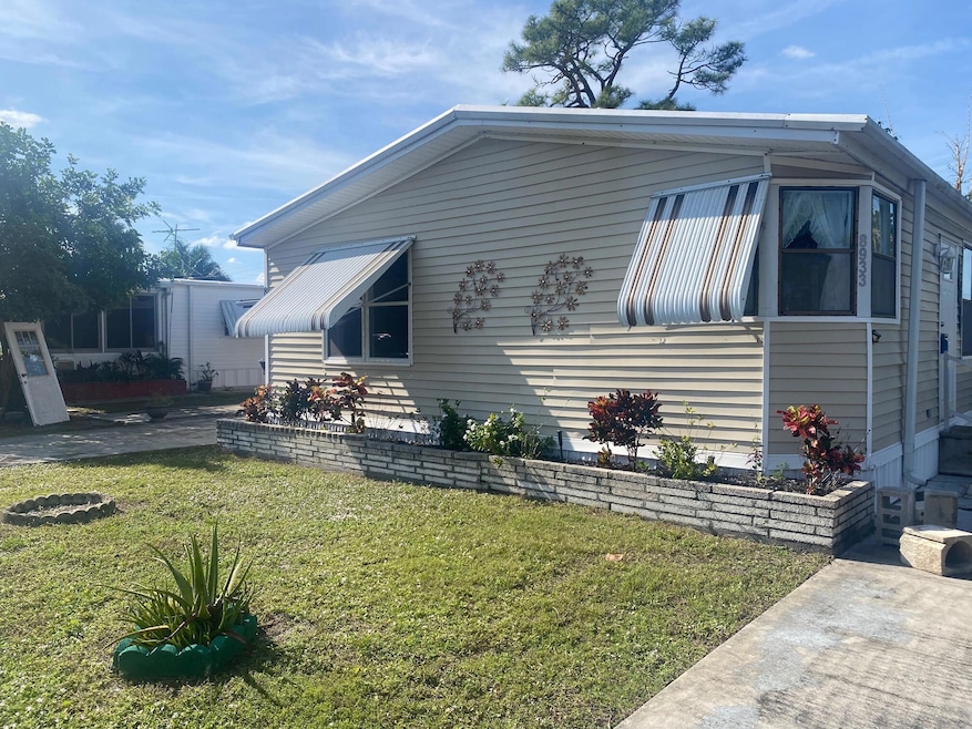 8933 Pine St, Boynton Beach, FL 33436 - photo 1