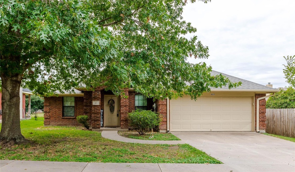 805 S Mulberry St, Ennis, TX 75119 - photo 1