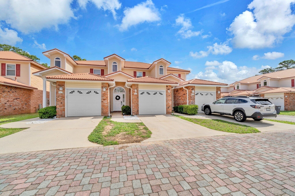 Welcome to 526 Valpariso Blvd #B