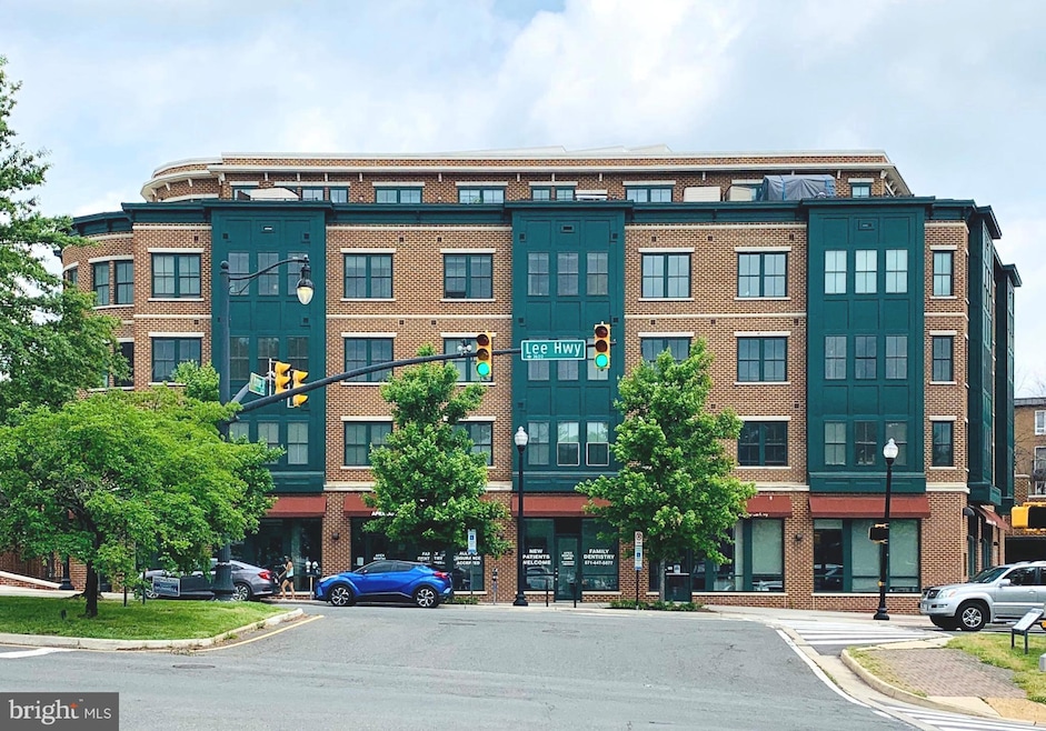 Dominion Heights unit 202, Arlington, VA 22207 - photo 1