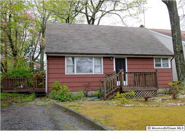 378 Overlook Dr, Neptune, NJ 07753 - photo 1