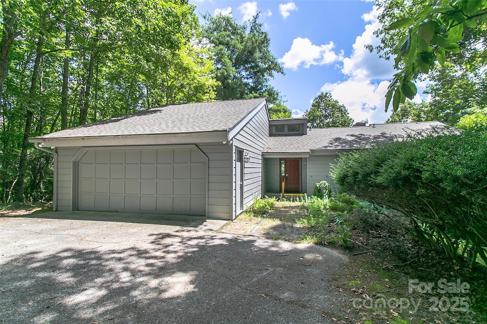 47 Tsitsi Ct unit 27, Brevard, NC 28712 - photo 1