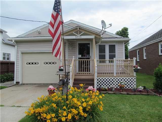 Exterior Front. Welcome to 3553 Grafton Ave, Hambu