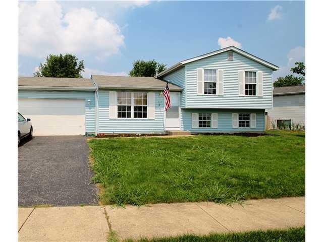 707 Cherrymonte Dr, Columbus, OH 43228 - photo 1