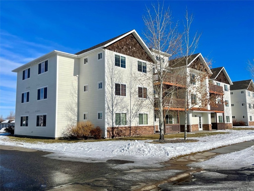 Upper Level - Corner Unit