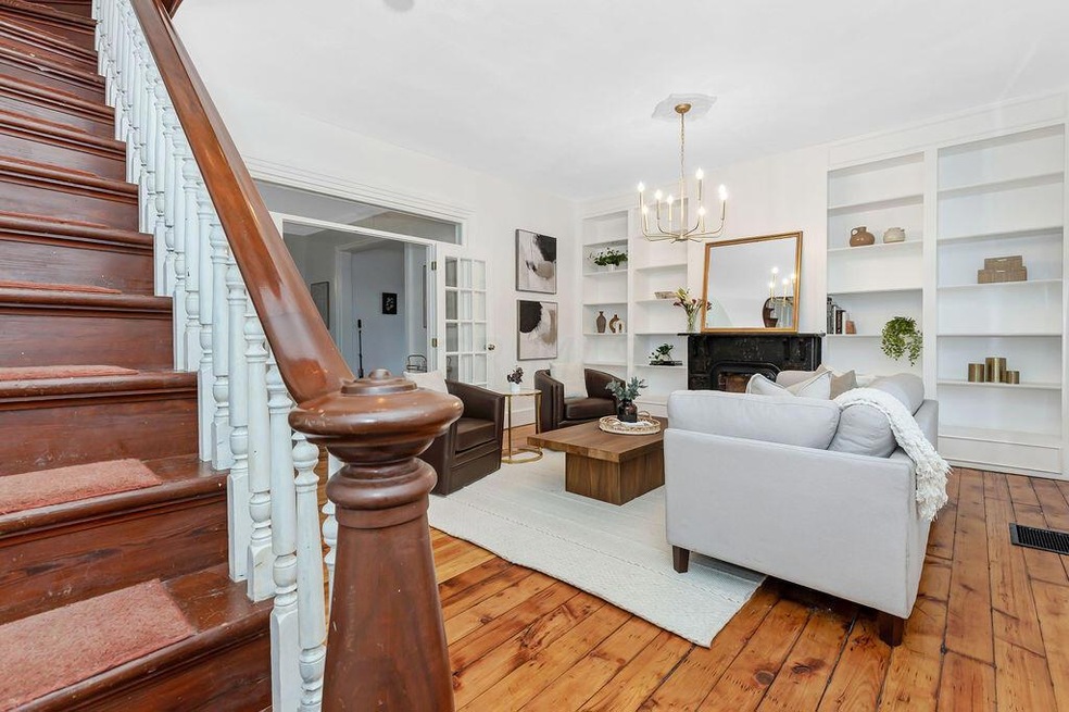 2-LivingRoom