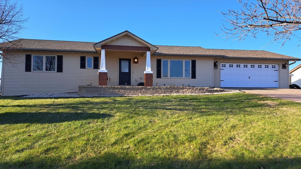 1016 2nd St NE, Elbow Lake, MN 56531 - photo 1