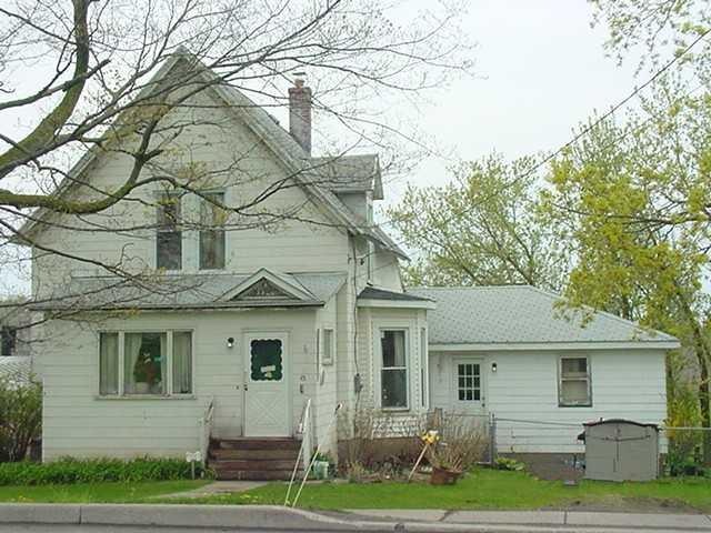 Exterior Front GREAT PRICE & GOOD LOCATION!
