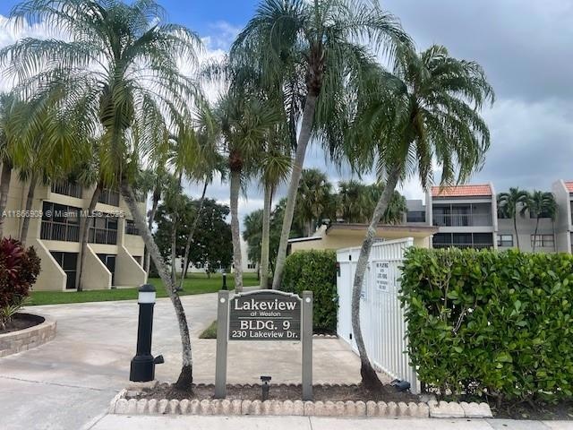 230 Lakeview Dr unit 109, Weston, FL 33326 - photo 1