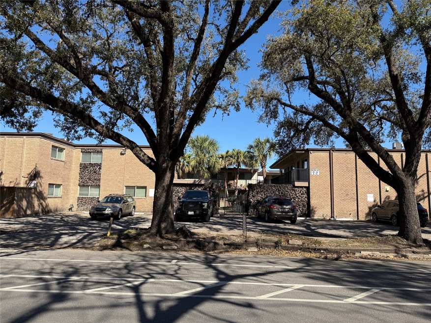 1530 Heights Blvd unit 12, Houston, TX 77008 - photo 1