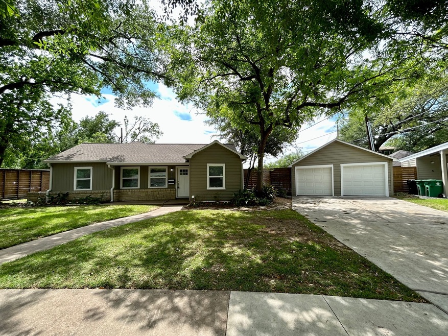4010 Yupon St, Houston, TX 77006 - photo 1