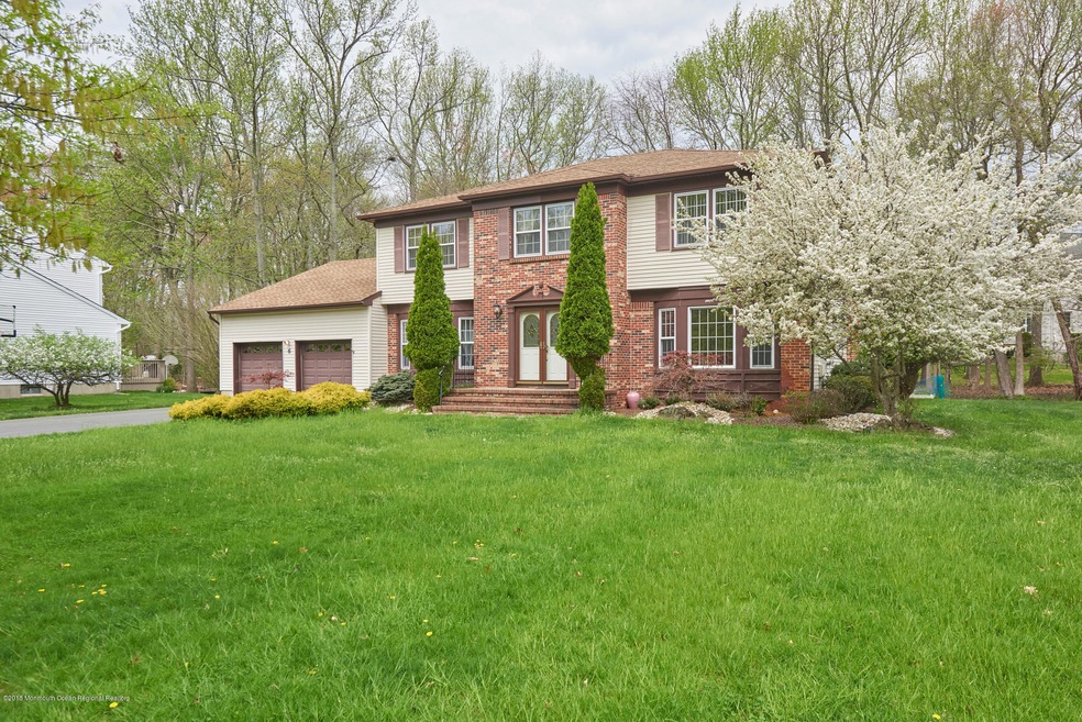 6 Apache Dr front 3