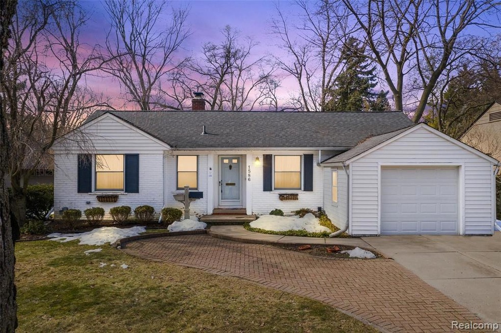 Welcome to 1586 Penistone!
