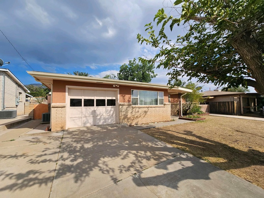 2614 Pontiac Dr, Alamogordo, NM 88310 - photo 1