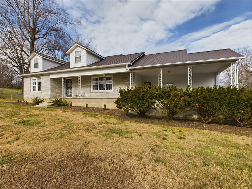 1405 Capps Rd, Harrison, AR 72601 - photo 1