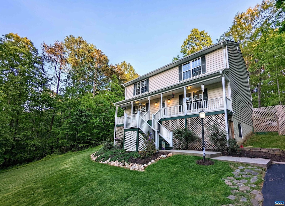 Welcome to 222 White Cedar Rd.